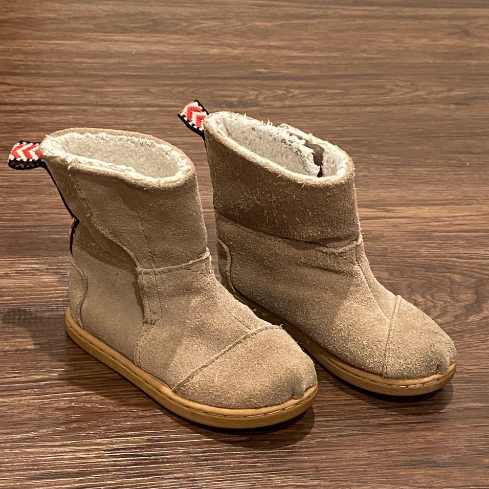 Toddler TOMS boots